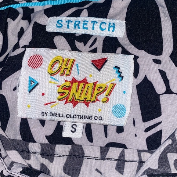 Black and white graffiti style collared button down shirt size small - Picture 2 of 4